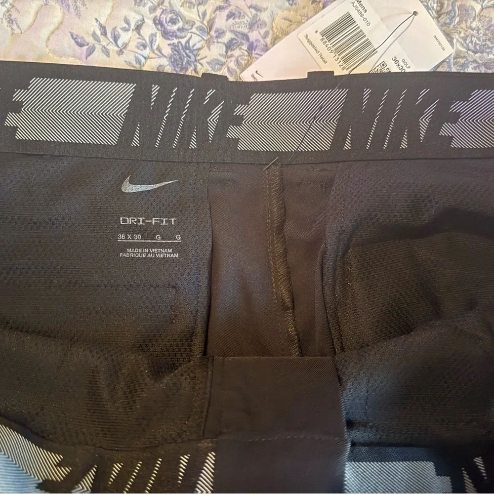Nike Men's Elegant Black dri fit golf pants